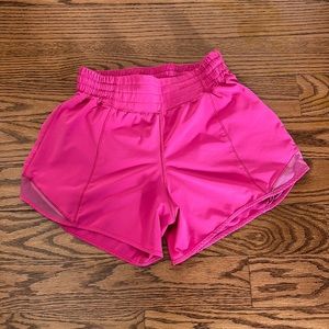 High Rise 4” Sonic Pink hotty hot shorts